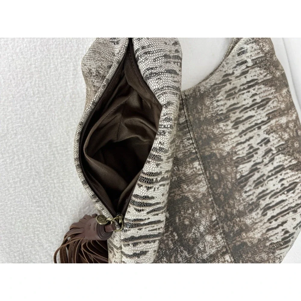 Hobo Gardner Shoulder Bag Purse Lizard Print Italian Leather Slouchy White Brown